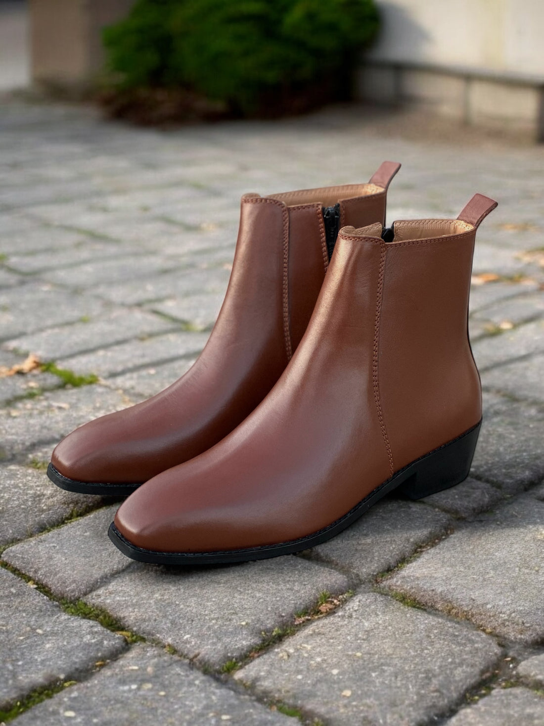 Vintage Cognac Chelsea Boots
