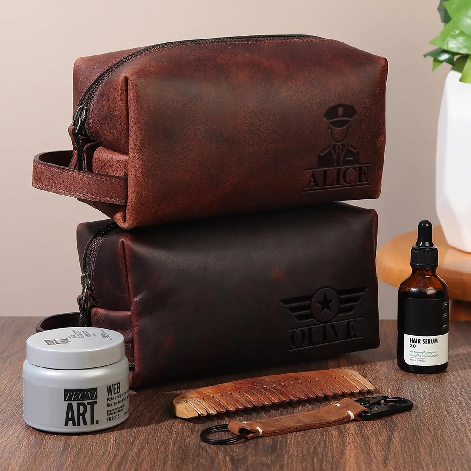 Personalized Leather Toiletry Bag – Pilot Gift for Men